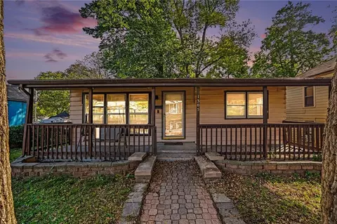 1305 S 40th St, Kansas City, KS 66106