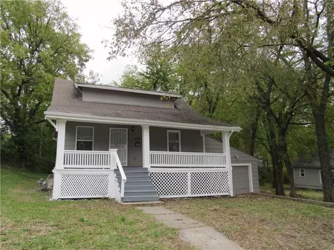 5737 Indiana Ave, Kansas City, MO 64130