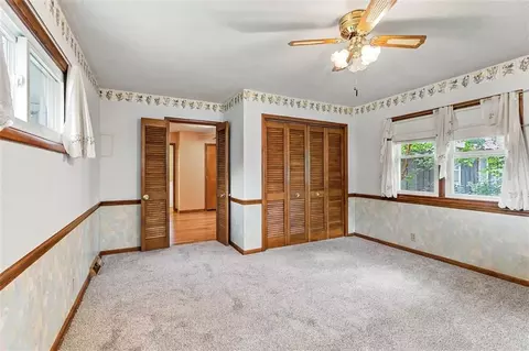 Bedroom - 8914 Park St, Lenexa, KS 66215 photo 9 of 9
