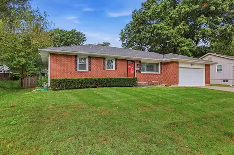 Exterior - 8914 Park St, Lenexa, KS 66215 photo 3 of 13