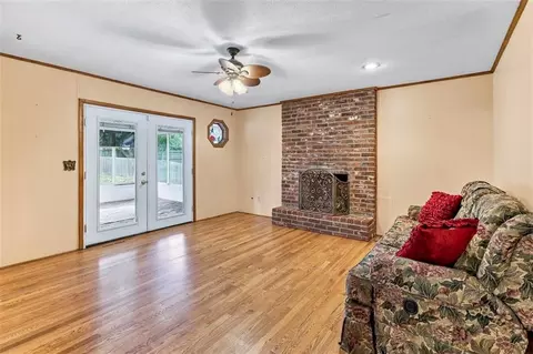 Living - 8914 Park St, Lenexa, KS 66215 photo 5 of 7