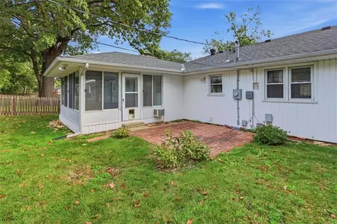 Exterior - 8914 Park St, Lenexa, KS 66215 photo 12 of 13