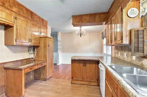 Kitchen - 8914 Park St, Lenexa, KS 66215 photo 4 of 4