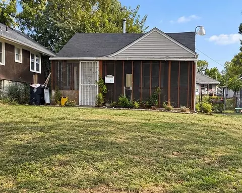 3118 Spruce Ave, Kansas City, MO 64128