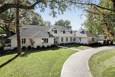 2403 W 69th Ter, Mission Hills, KS 66208