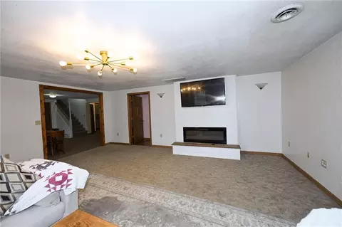 Living - 238 NW 60th Ln, Lamar, MO 64759 photo 3 of 4
