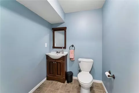 Bath - 5780 Apache Dr, Shawnee, KS 66226 photo 5 of 5