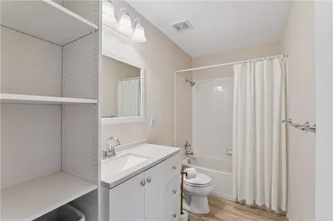Bath - 5780 Apache Dr, Shawnee, KS 66226 photo 4 of 5