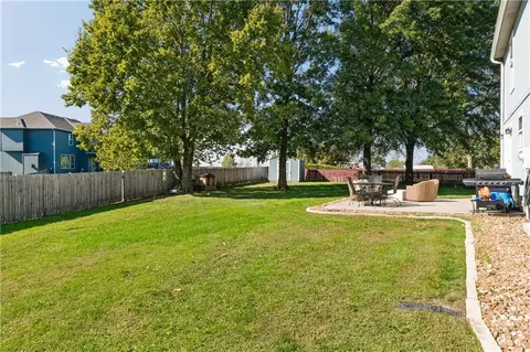 Exterior - 5780 Apache Dr, Shawnee, KS 66226 photo 5 of 5