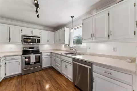 Kitchen - 5780 Apache Dr, Shawnee, KS 66226 photo 1 of 4
