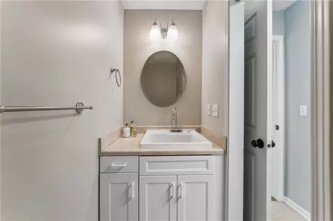 Bath - 5780 Apache Dr, Shawnee, KS 66226 photo 3 of 5