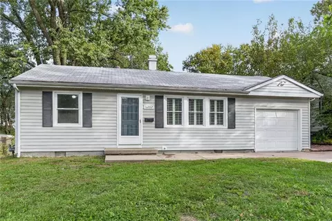 Exterior - 6202 E 147th Ter, Grandview, MO 64030 photo 1 of 2