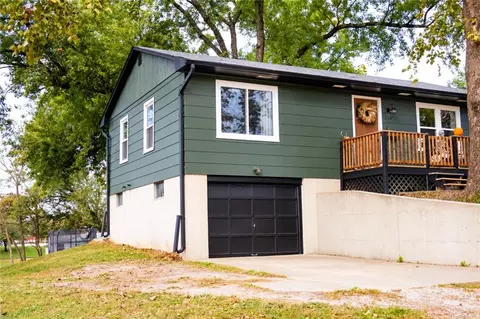 Exterior - 116 S Elm St, Stanberry, MO 64489 photo 4 of 4