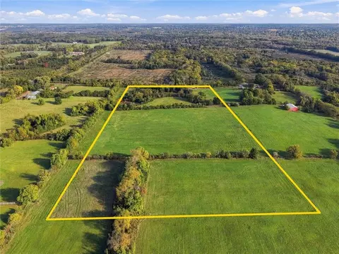 24705 Cowherd Rd, Lees Summit, MO 64064 photo 12