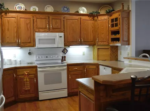 Kitchen - 3101 NE 63 Ter, Gladstone, MO 64119 photo 1 of 1