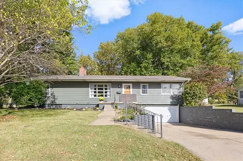 6612 W 85th St, Overland Park, KS 66212