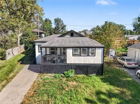 4429 NE Winn Rd, Kansas City, MO 64117