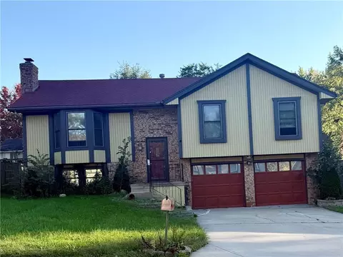 8235 Splitlog Ave, Kansas City, KS 66112