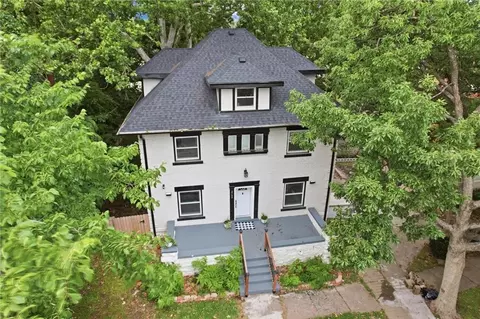 2708 Tracy Ave, Kansas City, MO 64109