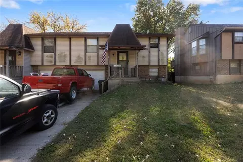 Exterior - 17409 E 17411 E 41st Ter, Independence, MO 64055 photo 2 of 7