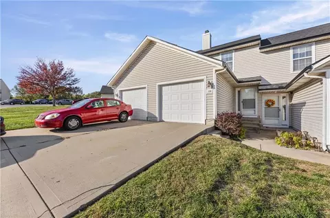 130 Brentwood Dr, Belton, MO 64012