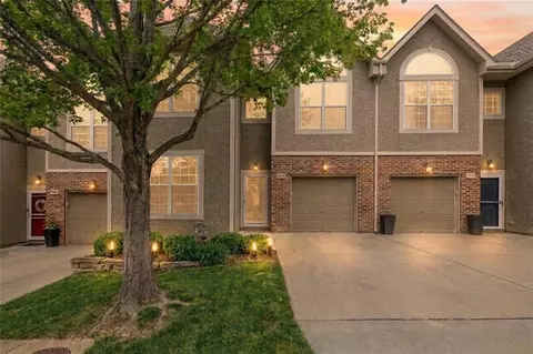 15832 W 61st St, Shawnee, KS 66217