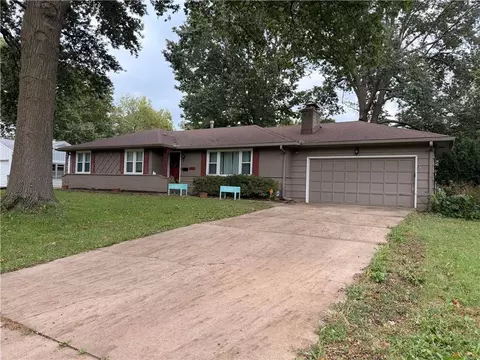 409 W 96th Ter, Kansas City, MO 64114
