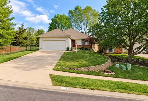 11116 W 99th St, Overland Park, KS 66214