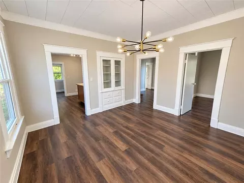 643 N Main St, Excelsior Springs, MO 64024