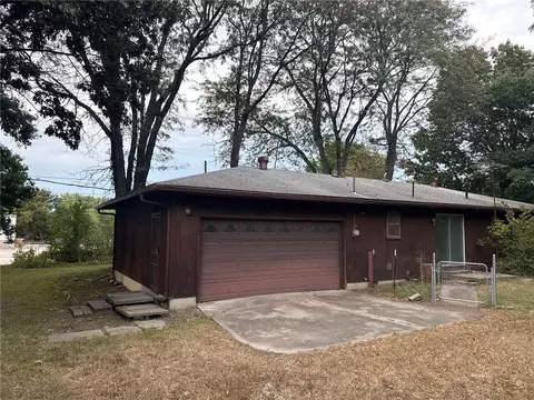 Exterior - 106 S Depot St, Centerview, MO 64019 photo 2 of 2