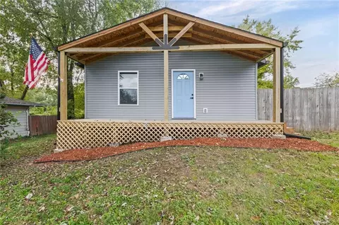 1409 Dakota St, Leavenworth, KS 66048