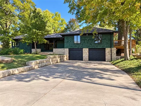717 S 53rd St, Kansas City, KS 66106