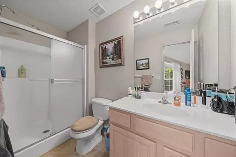 Bath - 3568 NE Austin Dr, Lees Summit, MO 64064 photo 2 of 3
