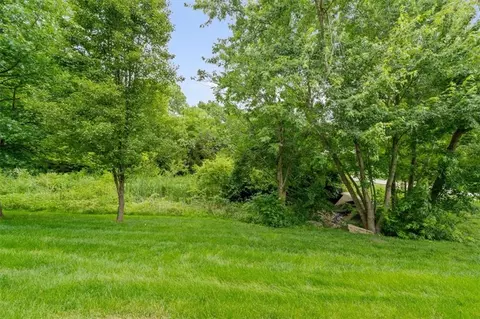 Exterior - 3568 NE Austin Dr, Lees Summit, MO 64064 photo 5 of 7