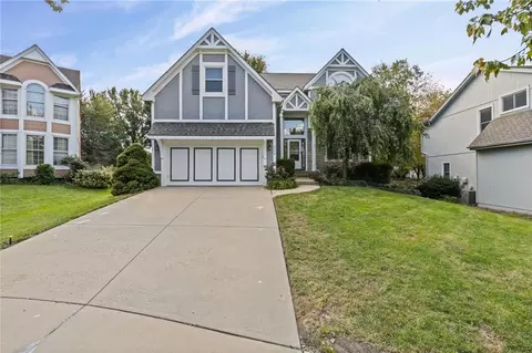 8009 W 144th Pl, Overland Park, KS 66223