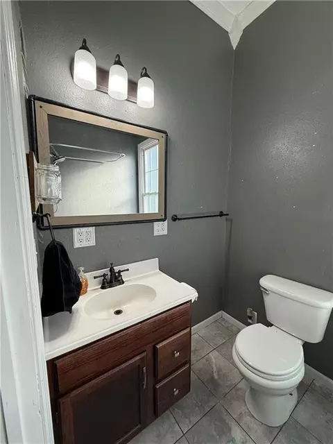 Bath - 401 E 3rd St, Norborne, MO 64668 photo 2 of 4
