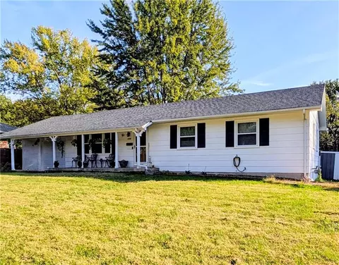 2205 Quail St, Harrisonville, MO 64701