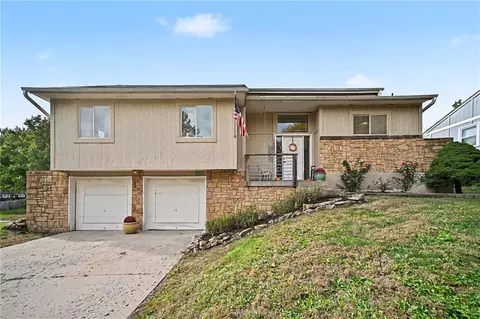 13036 S Raintree Dr, Olathe, KS 66062