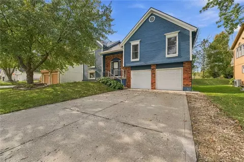 2804 N 103rd St, Kansas City, KS 66109