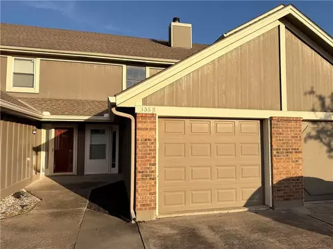 506 NE 6th St #B, Blue Springs, MO 64014