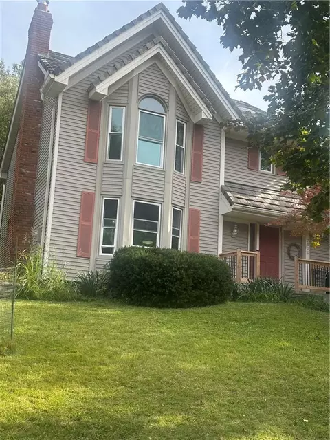 7901 N Park Ave, Kansas City, MO 64118