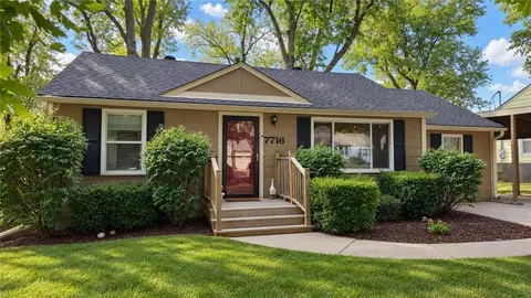 7716 Robinson St, Overland Park, KS 66204