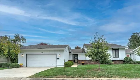 19 E Woodbridge Ln, Kansas City, MO 64145