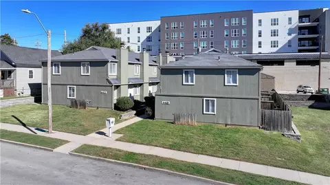 4411 Jarboe St, Kansas City, MO 64111