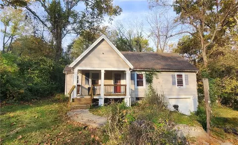 4038 N Cleveland Ave, Kansas City, MO 64117