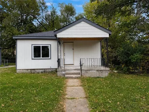 5345 Park Ave, Kansas City, MO 64130