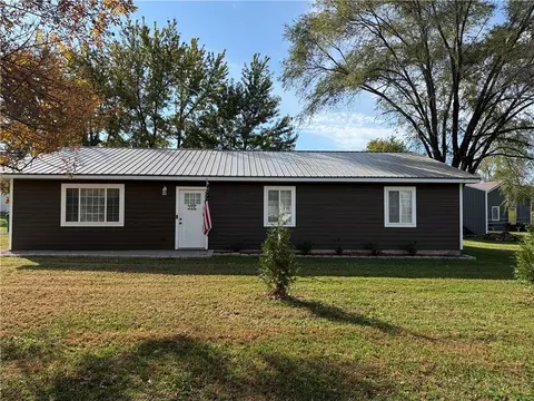 Exterior - 112 E High St, Coffey, MO 64636 photo 2 of 4
