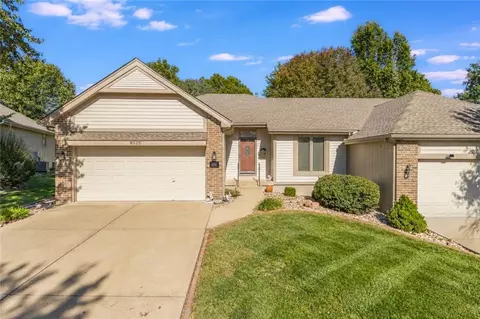 8535 Chatham Cir, Kansas City, MO 64154