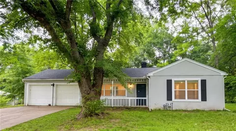 5215 Sterling Ave, Raytown, MO 64133