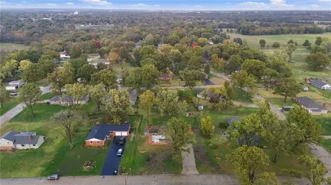 829 17th Ter, Ottawa, KS 66067 photo 10